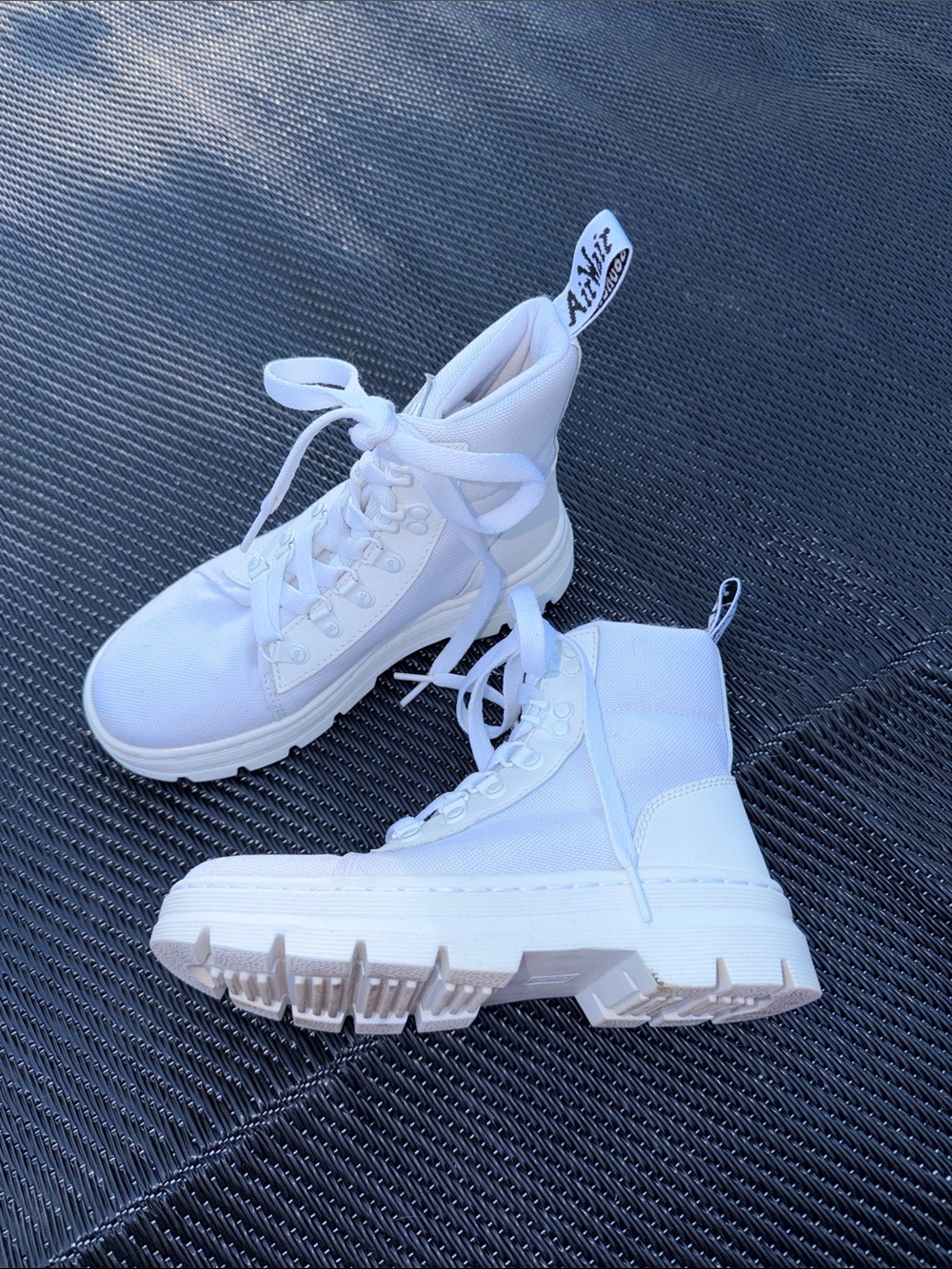 Dr. Martens White Combs Combat boots